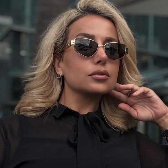New, CELINE Sunglasses CL40293U 16V Authentic - Picture 1 of 16